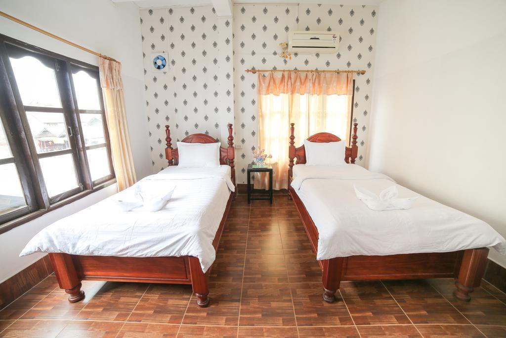 Maylay Guesthouse Vang Vieng Exterior photo