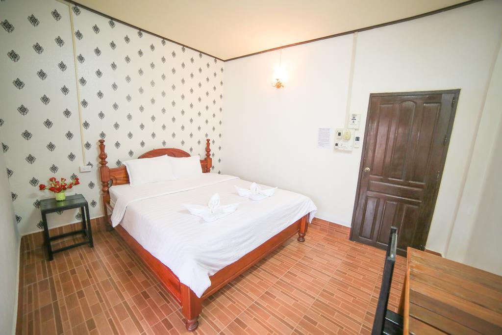 Maylay Guesthouse Vang Vieng Exterior photo