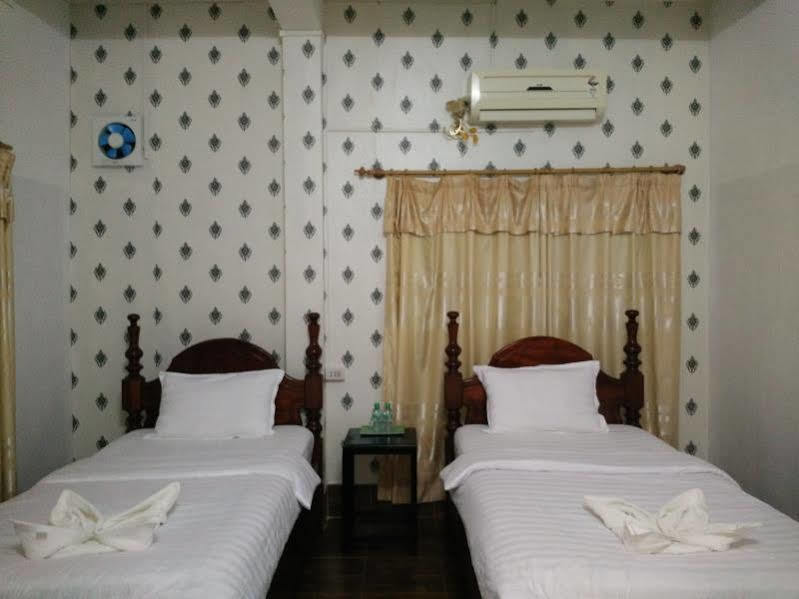 Maylay Guesthouse Vang Vieng Exterior photo